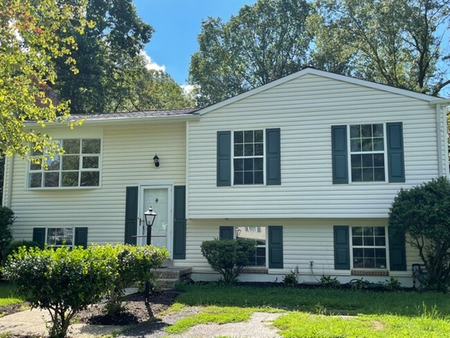 property at 5649 Smallwood Ct