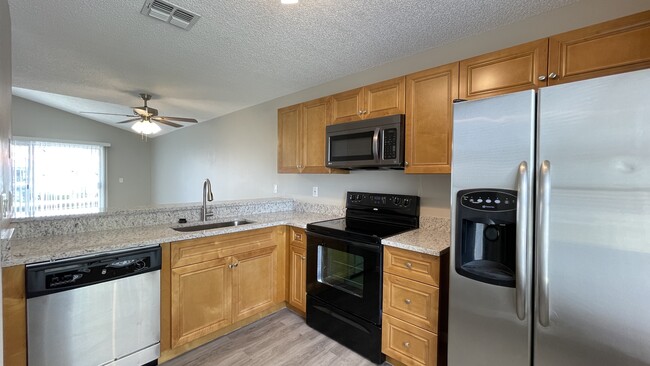 2544 Woodgate Blvd in Orlando, FL - Building Photo - Building Photo