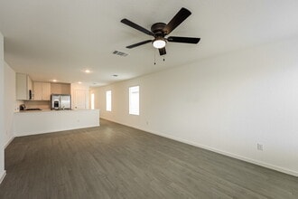 11516 Chestnut Barr Dr in Converse, TX - Building Photo - Building Photo