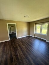 3313 BURNSTIEN Rd in Auburn, IL - Building Photo - Building Photo