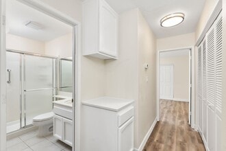 7401 Auburn Oaks Ct in Citrus Heights, CA - Building Photo - Building Photo