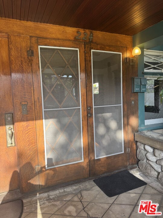 property at 224 N Louise St