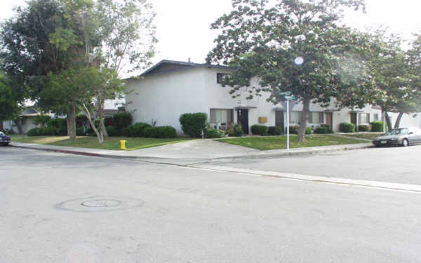 10381-10391 Lehigh Ave in Montclair, CA - Building Photo - Building Photo