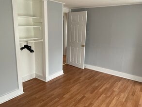 376 E Blackwell St in Dover, NJ - Foto de edificio - Building Photo