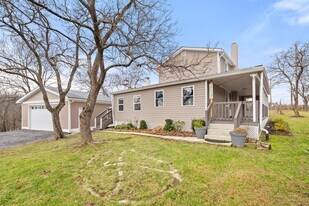 239 McDonald Rd in Winchester, VA - Building Photo