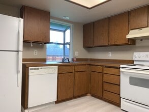 3727 SW 336th St in Federal Way, WA - Building Photo - Building Photo