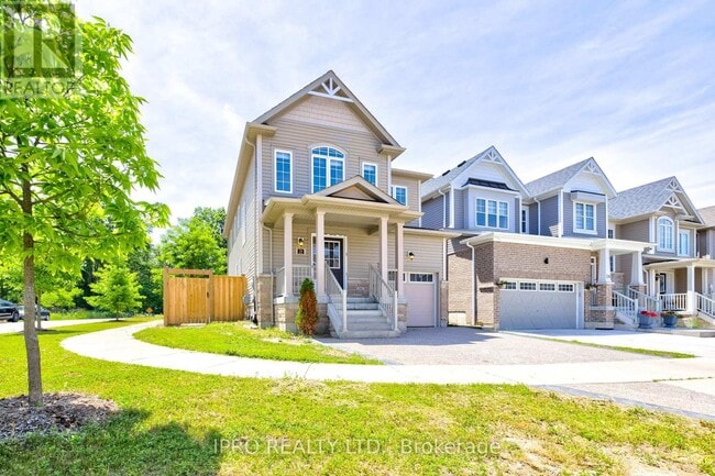 24 Plumridge Cres in Cambridge, ON - Building Photo - Building Photo
