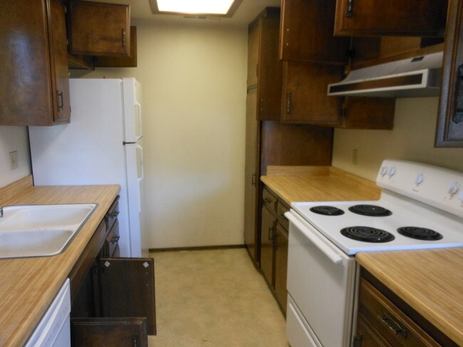 99 W Alexander Ave photo'