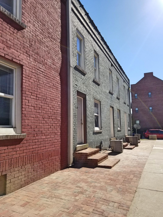 90 E 8th Ave in Columbus, OH - Building Photo