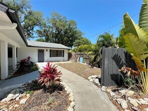 411 17th Ave W in Palmetto, FL - Building Photo - Building Photo