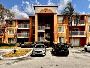 6968 SW 39th St in Davie, FL - Building Photo - Building Photo