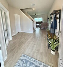 7026 Vista Lp in Live Oak, TX - Building Photo - Building Photo