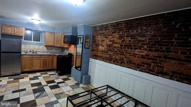 244 S Exeter St in Baltimore, MD - Building Photo - Building Photo