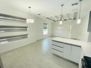 1623 W Marlin St, Unit 3 in Pharr, TX - Building Photo - Building Photo
