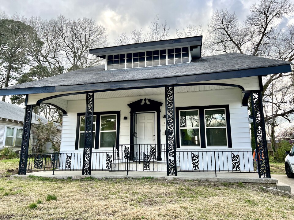 624 Mann St in Malvern, AR - Building Photo