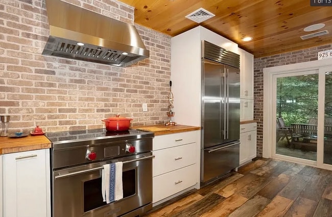property at 1201 Tuckers Ln