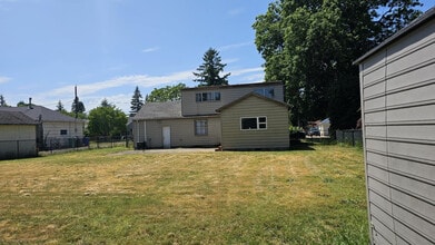 2726 SE 165th Ave in Portland, OR - Building Photo - Building Photo