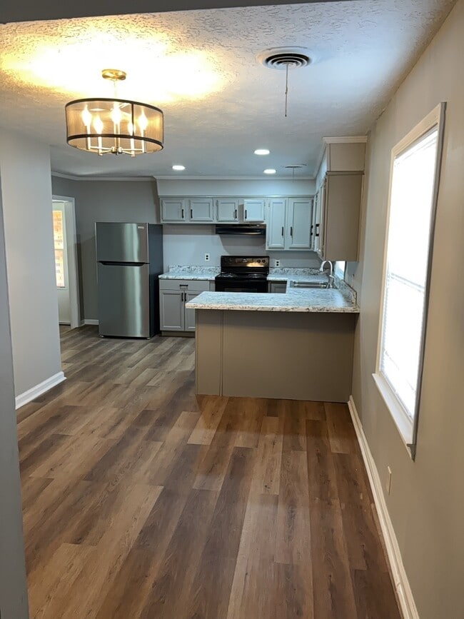 1101 E 2nd St in Hopkinsville, KY - Building Photo - Building Photo