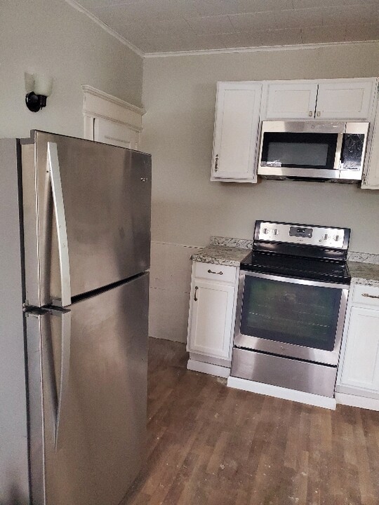 64 Arch St, Unit 2 in Glen Lyon, PA - Building Photo