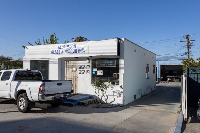 3555 Overland Ave in Los Angeles, CA - Building Photo - Building Photo