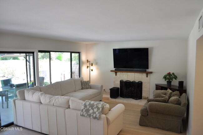 3042 Charlotte St in Thousand Oaks, CA - Building Photo - Building Photo