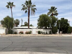 74126 Chicory St, Unit Unit B in Palm Desert, CA - Building Photo