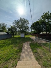 908 Tennessee St in Graham, TX - Building Photo - Building Photo