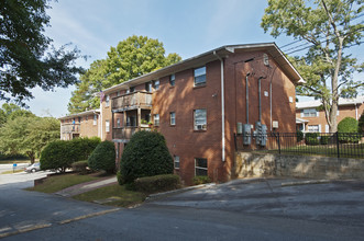 Delowe Village in Atlanta, GA - Building Photo - Building Photo