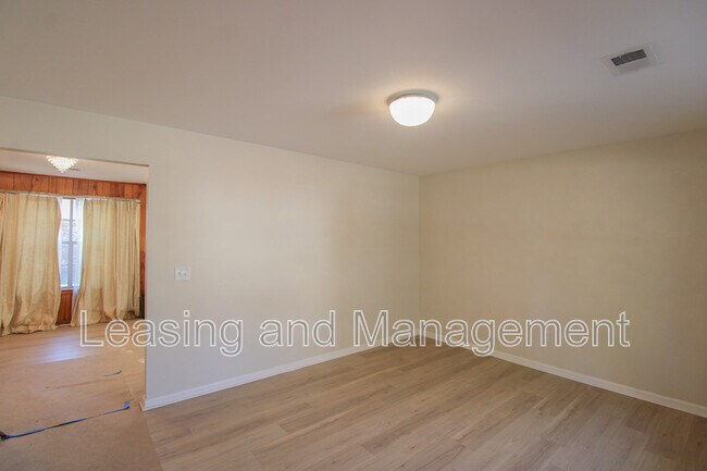305 Millcreek Dr in Charleston, SC - Building Photo - Building Photo