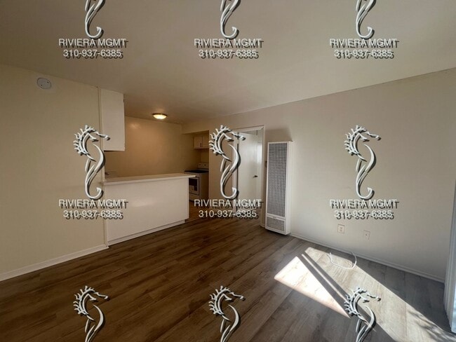 741 Manhattan Beach Blvd