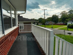 527 N Washington Ave in Reidsville, NC - Building Photo - Building Photo