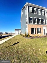 17301 Turnstone Dr in Dumfries, VA - Building Photo - Building Photo