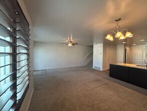 12547 Bullion Falls Dr in Riverton, UT - Foto de edificio - Building Photo