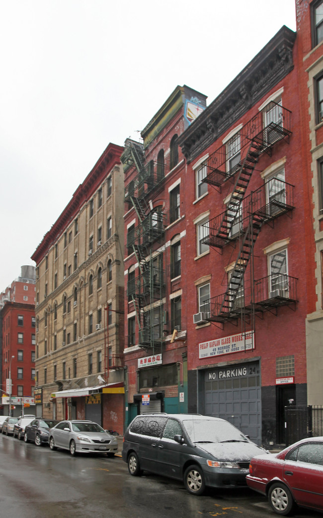 47 Monroe St in New York, NY - Building Photo - Building Photo