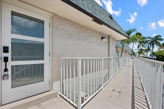 3601 S Ocean Blvd in South Palm Beach, FL - Building Photo - Building Photo