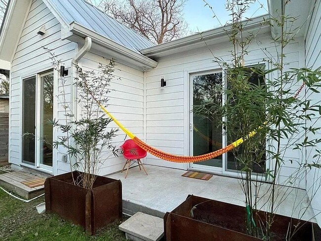 property at 910 Gullett St