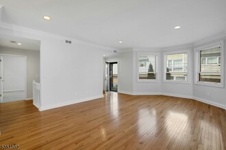 22 Franklin Pl in Morristown, NJ - Foto de edificio - Building Photo