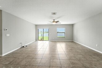 14050 Arbor Pines Dr in Riverview, FL - Building Photo - Building Photo