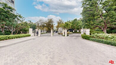 2222 Ave of the Stars in Los Angeles, CA - Foto de edificio - Building Photo