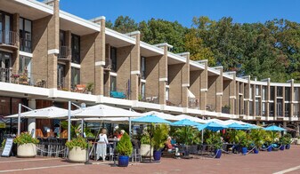 1603-1641 Washington Plz N in Reston, VA - Building Photo