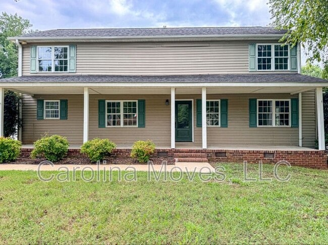 205 Winterthur Dr in Greer, SC - Building Photo - Building Photo