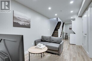 104 Wellington St N in Hamilton, ON - Building Photo