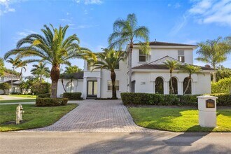 16449 SW 84th Pl in Palmetto Bay, FL - Building Photo - Building Photo