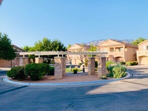 5239 Na Pali St NE in Albuquerque, NM - Building Photo - Building Photo
