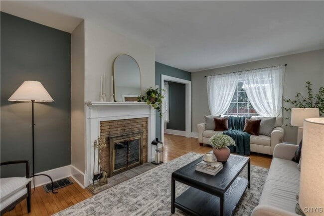 property at 315 S Indiana Ave