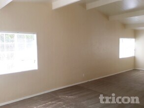 13710 Mt Whitney St in Reno, NV - Building Photo - Building Photo