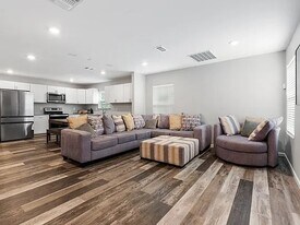 2819 Alabama Ave in Dallas, TX - Building Photo