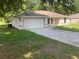 21 Locust Dr in Ocala, FL - Building Photo