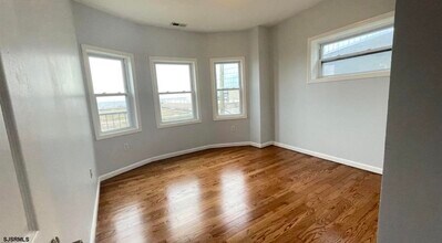 222 S Rhode Island Ave in Atlantic City, NJ - Building Photo - Building Photo