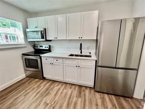 1019 N Chandler Dr in Fort Worth, TX - Building Photo - Building Photo